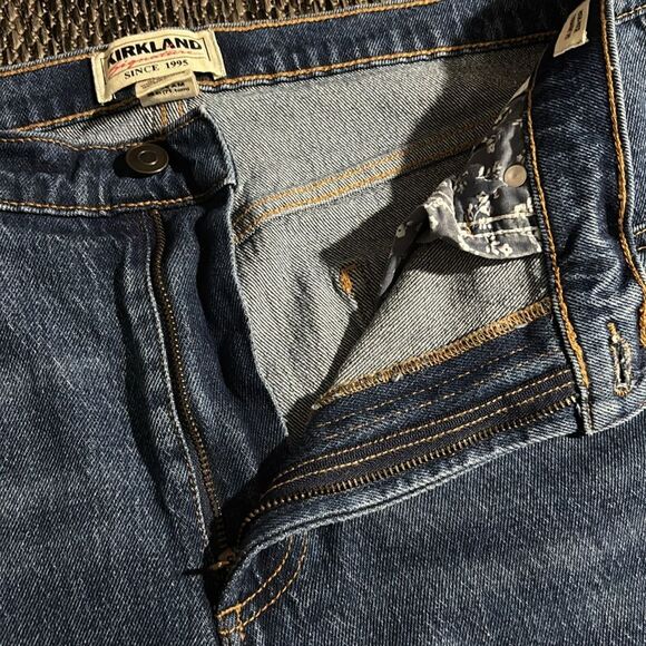 Kirkland signature high-rise straight fit - Picture 5 of 5